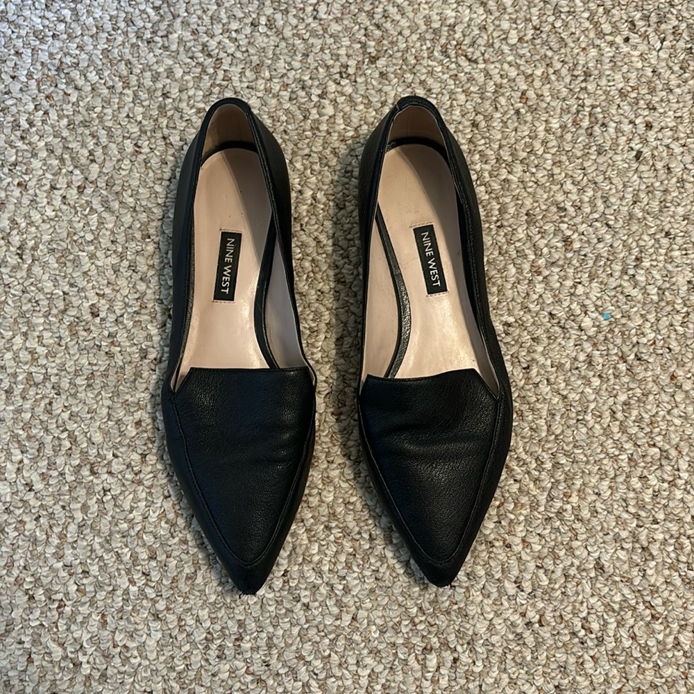 Nine West pointed leather flats.  Size 7M